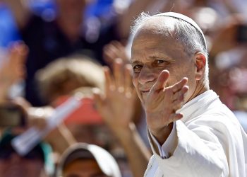 El papa llama a los gobernantes a no ignorar «el deseo universal de paz»