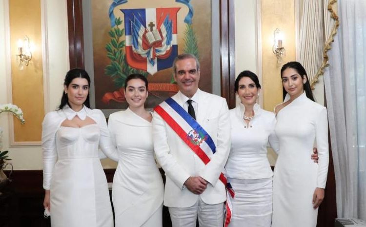 “Eso es privado”: Abinader se reserva reacciones de su esposa e hijas ante aprobación Código Penal