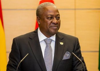 Presidente de Ghana anuncia una investigación por el accidente aéreo que dejó ocho muertos