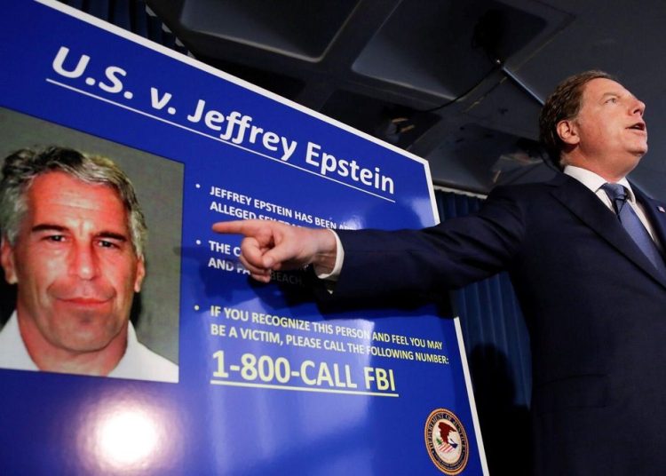 Congresista de EEUU dice tener apoyo del Congreso para revelar archivos del caso Epstein