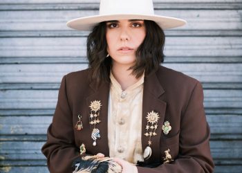 Covi Quintana inicia nueva etapa con “Temblor y Réplica”