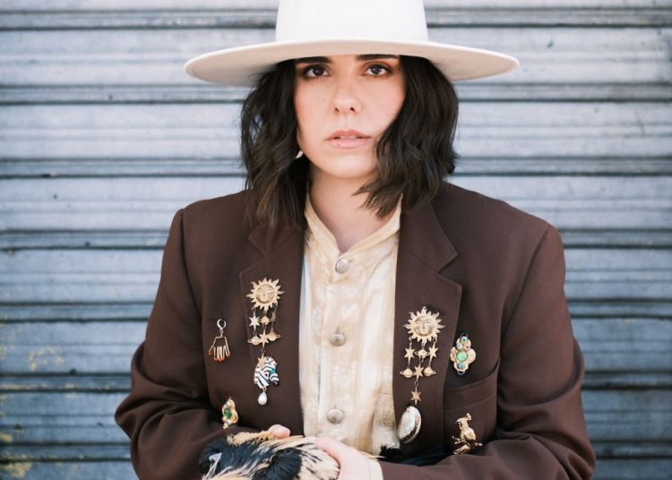 Covi Quintana inicia nueva etapa con “Temblor y Réplica”