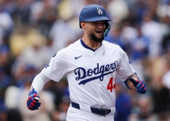 Andy Pagés respalda joya de Sheehan con dos cuadrangulares y Dodgers toman la cima en solitario