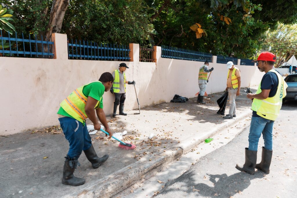 Alcaldía del DN toma medidas preventivas para mitigar posibles efectos de huracán Erin - Noticias de hoy en República Dominicana | De Último Minuto