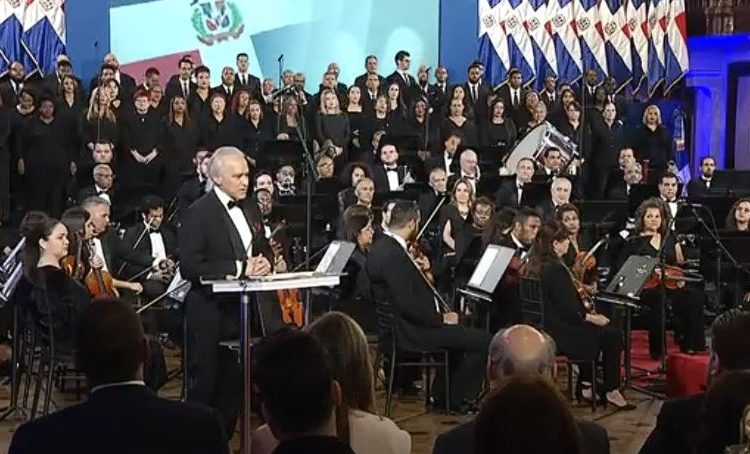 Regraban el Himno Nacional a un costo de RD$3.3 millones