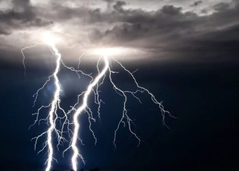 Una mujer muere por el impacto de un rayo en Cuba