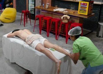 Participantes de La Casa de Alofoke reciben masaje como premio por buen comportamiento