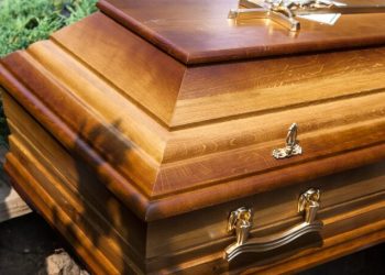 Sustraen ataúd de 90 mil pesos en funeraria de Azua