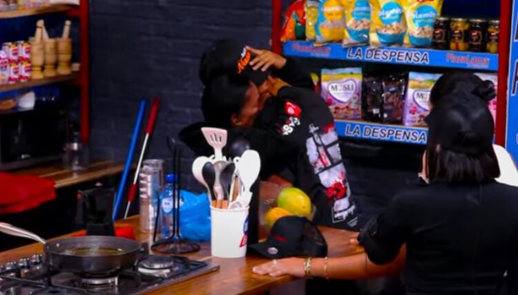 ¡Momento emotivo! Madre de Luise realiza visita sorpresa a La Casa de Alofoke