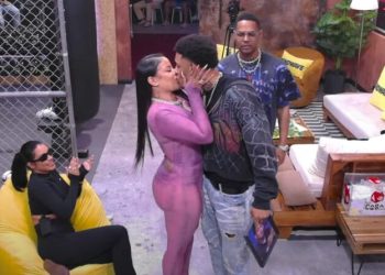 Regresa el Sr. Jimenez junto a La Insuperable a La Casa de Alofoke