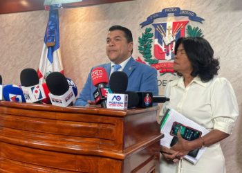 Tobías Crespo somete proyecto de ley para impulsar ciudadanía digital y municipios inteligentes