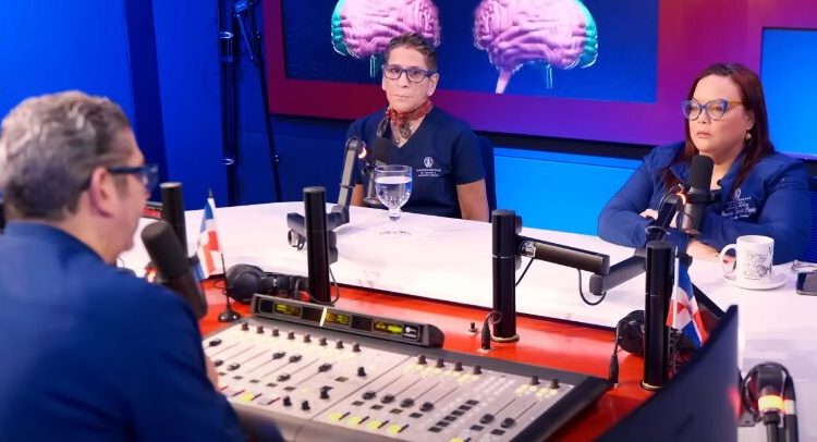 Especialistas de la salud mental observan disonancia entre imagen pública e identidad personal en «La Casa de Alofoke»