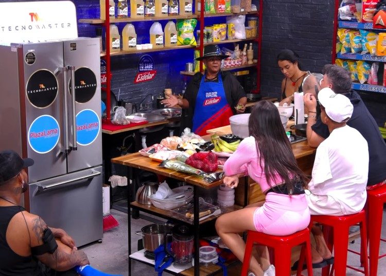 Crazy Design es sorprendido en «La Casa de Alofoke» por su hijo y madre