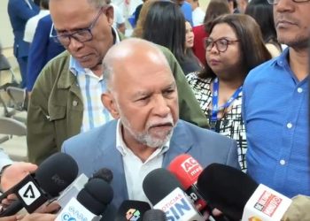 ADP garantiza que ningún estudiante será devuelto por falta de uniforme