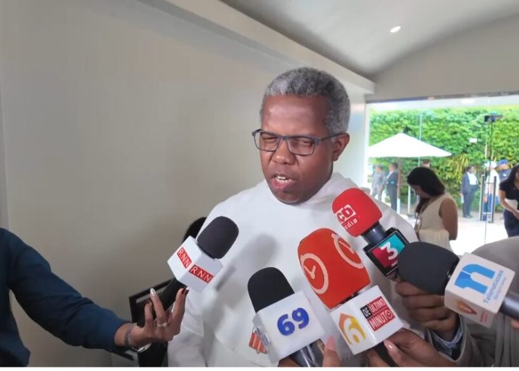 Líderes religiosos advierten sobre deterioro social y crisis de salud mental en RD