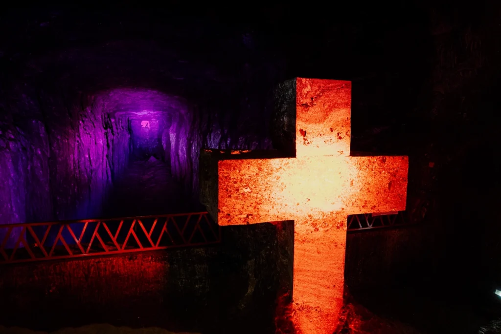 Catedral de Sal de Zipaquirá: Un tesoro bajo tierra que fascina al mundo - Noticias de hoy en República Dominicana | De Último Minuto