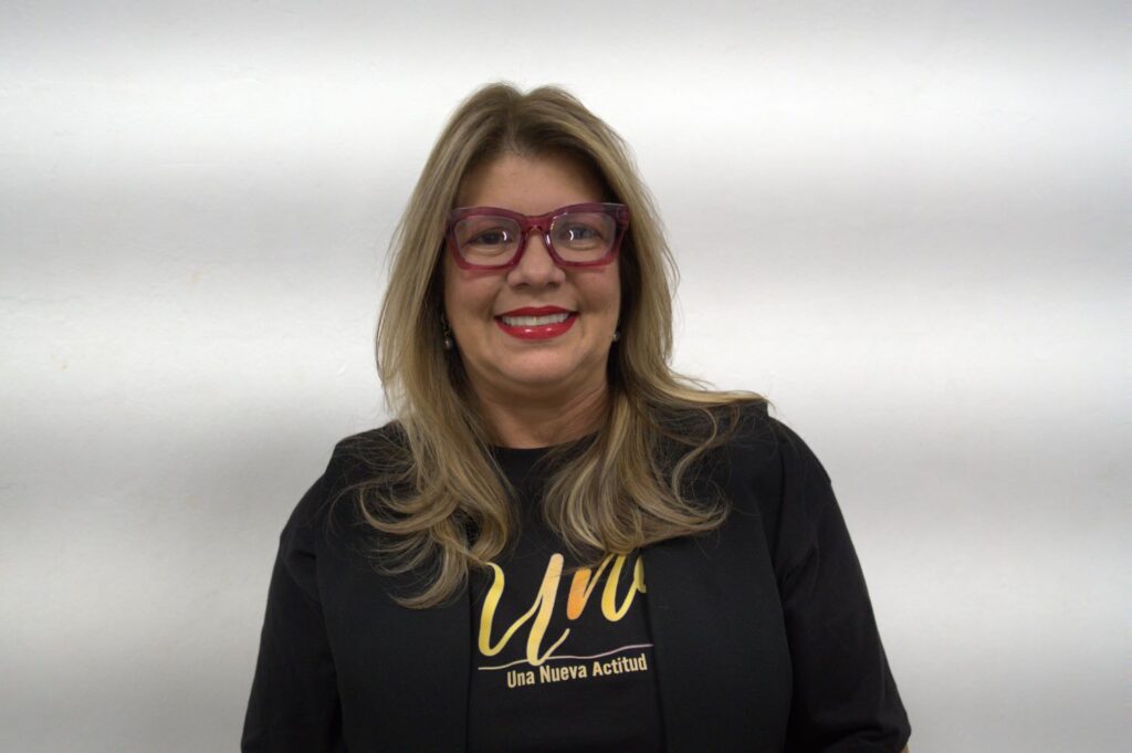 Conferencia “Una Nueva Actitud” reúne a decenas de mujeres en Santo Domingo | 2 | La pastora Lucy Cosme afirmó que, si tenemos las actitudes correctas, somos impresionantes, durante la conferencia cristiana “Una Nueva Actitud”