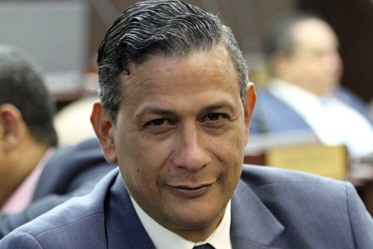 Diputado Robinson Díaz: Antonio Marte es un «político sanguijuela» y Omar debe cuidarse