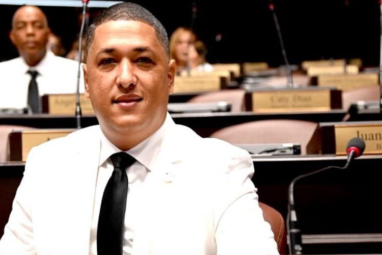 Diputado Villegas elogia obras de Abinader en La Altagracia