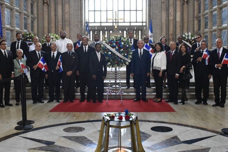 Instituto Duartiano reitera pedido de exhumar restos de Santana en aniversario de la Restauración