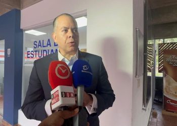 Comerciantes de Santiago al borde del colapso por alza del dólar y competencia desleal china