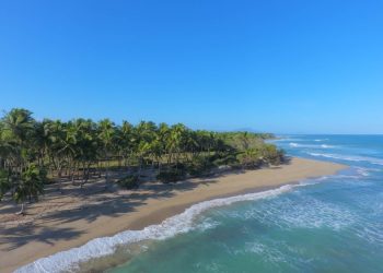 Estadounidense denuncia funcionarios bloquean millonaria inversión en Puerto Plata