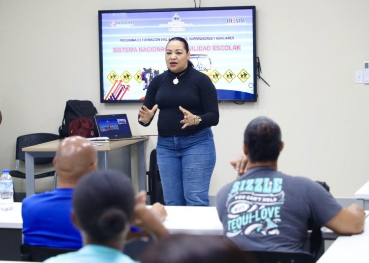 INTRANT capacita a más de 150 mil ciudadanos en seguridad vial 