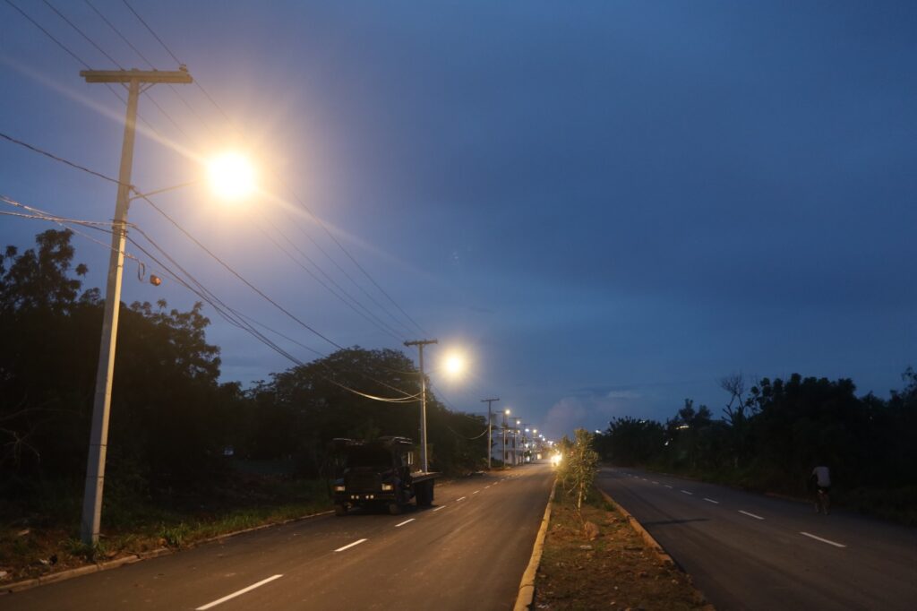 Edeeste pone en funcionamiento más de 15 mil luminarias en primer trimestre del 2025 - Noticias de hoy en República Dominicana | De Último Minuto