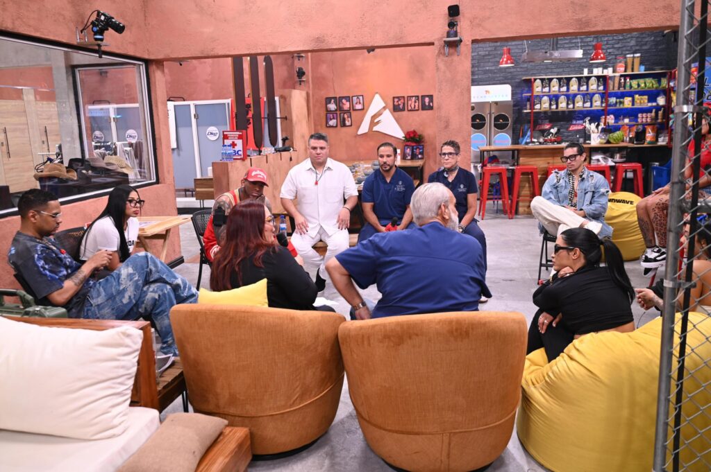 Equipo psicológico interviene a los participantes de La Casa de Alofoke - Noticias de hoy en República Dominicana | De Último Minuto