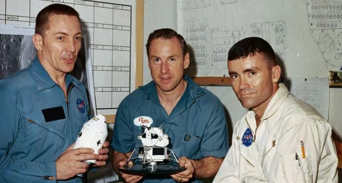 Fallece James Lovell, comandante del histórico Apolo 13, a los 97 años | 2 | James Lovell