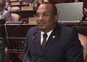 El exdiputado Francis Gas demanda por difamación a Topo Point y Melvin TV