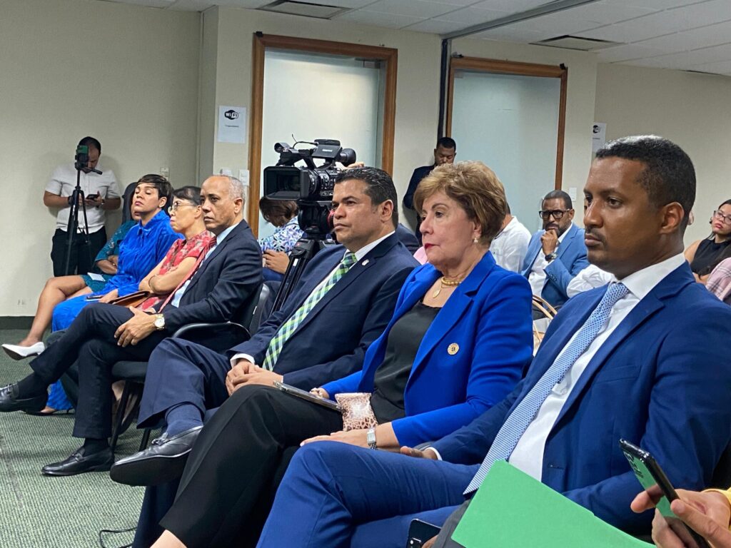 Funglode y CENDOESCH analizan retos y oportunidades del nuevo esquema de comercio global | 2 | Funglode y CENDOESCH analizan retos y oportunidades del nuevo esquema de comercio global - Noticias de hoy en República Dominicana | De Último Minuto
