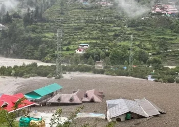 Al menos 4 muertos y decenas de desaparecidos por avalancha súbita en el Himalaya indio