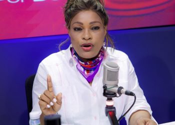 Diputada y terapeuta Altagracia de los Santos   sobre traumas en relaciones: «un clavo no saca otro clavo»