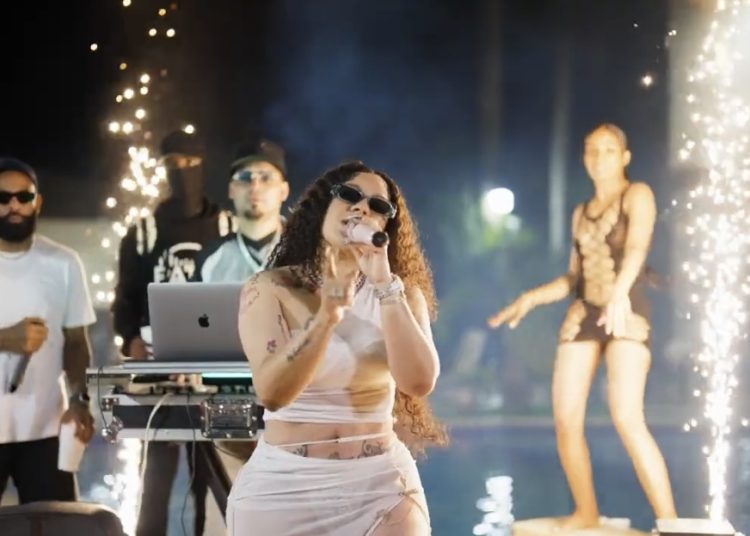 DJ Patio y La Insuperable protagonizan un épico encuentro en vivo desde una villa junto a sus fans