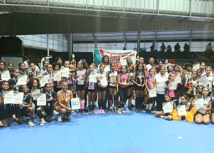 Villa Carmen se corona campeón del Mini Voleibol Femenino SDE 2025