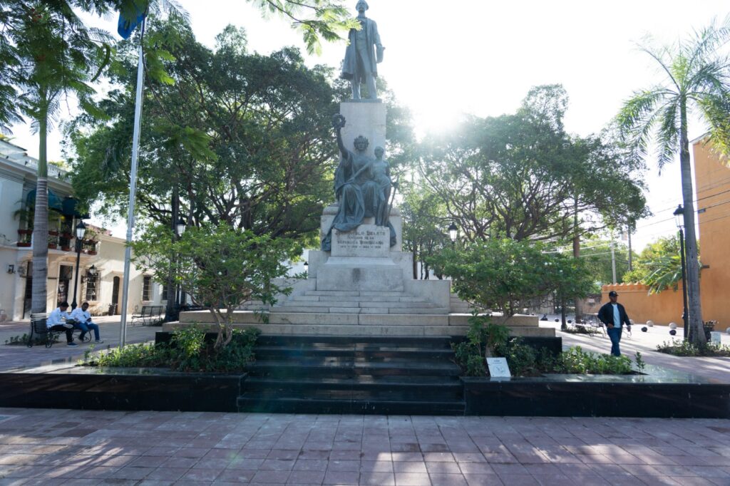 Ministerio de Turismo rescata espacios públicos y monumentos en la Ciudad Colonial | 2 | Ministerio de Turismo rescata espacios públicos y monumentos en la Ciudad Colonial - Noticias de hoy en República Dominicana | De Último Minuto
