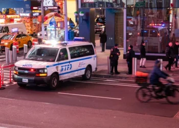 Tres heridos y un adolescente detenido en un tiroteo en Time Square