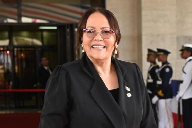 Diputada por San Juan le responde a Danilo Medina y señala obras de Abinader en la provincia