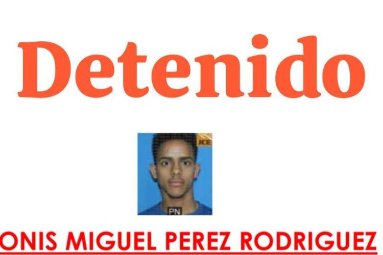 Tras asedio policial, se entrega Dionis, buscado por presunto robo de vehículo en Santiago