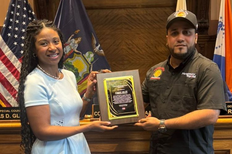 Ayuntamiento de Yonkers reconoce a Margnaury Espinal por su contribución en Pedro Brand