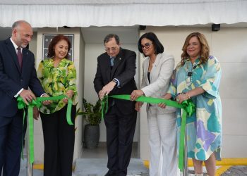 BHD inaugura sala de lactancia en el complejo Núñez de Cáceres