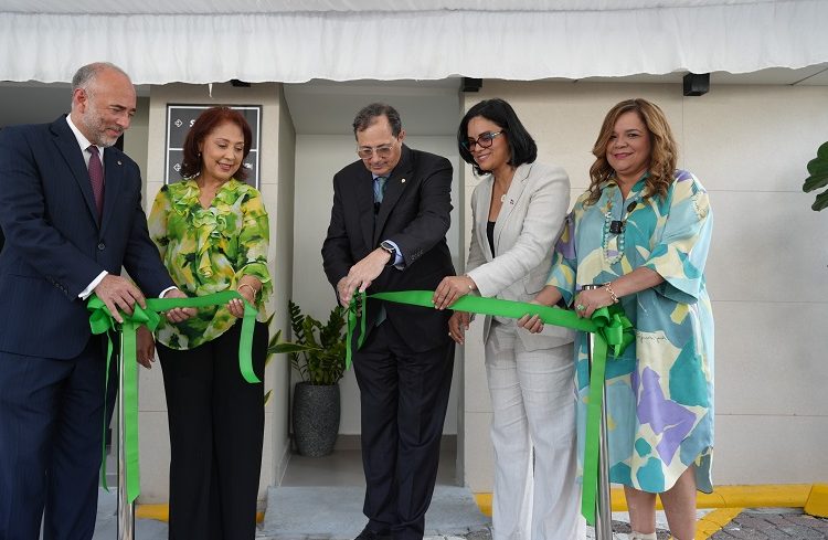 BHD inaugura sala de lactancia en el complejo Núñez de Cáceres