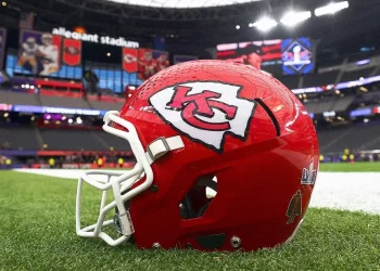 Valdes-Scantling, Vaughn y Strange, entre los recortes más sonados en el cierre de rosters de la NFL