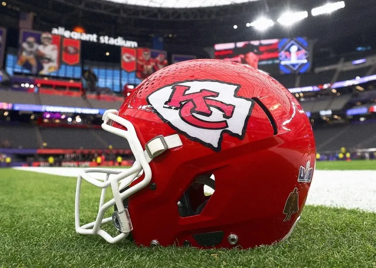 Valdes-Scantling, Vaughn y Strange, entre los recortes más sonados en el cierre de rosters de la NFL