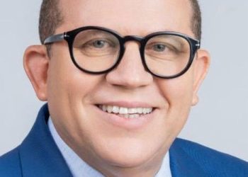 Rafael Castillo anuncia aspiración a la Dirección Política de la Fuerza del Pueblo