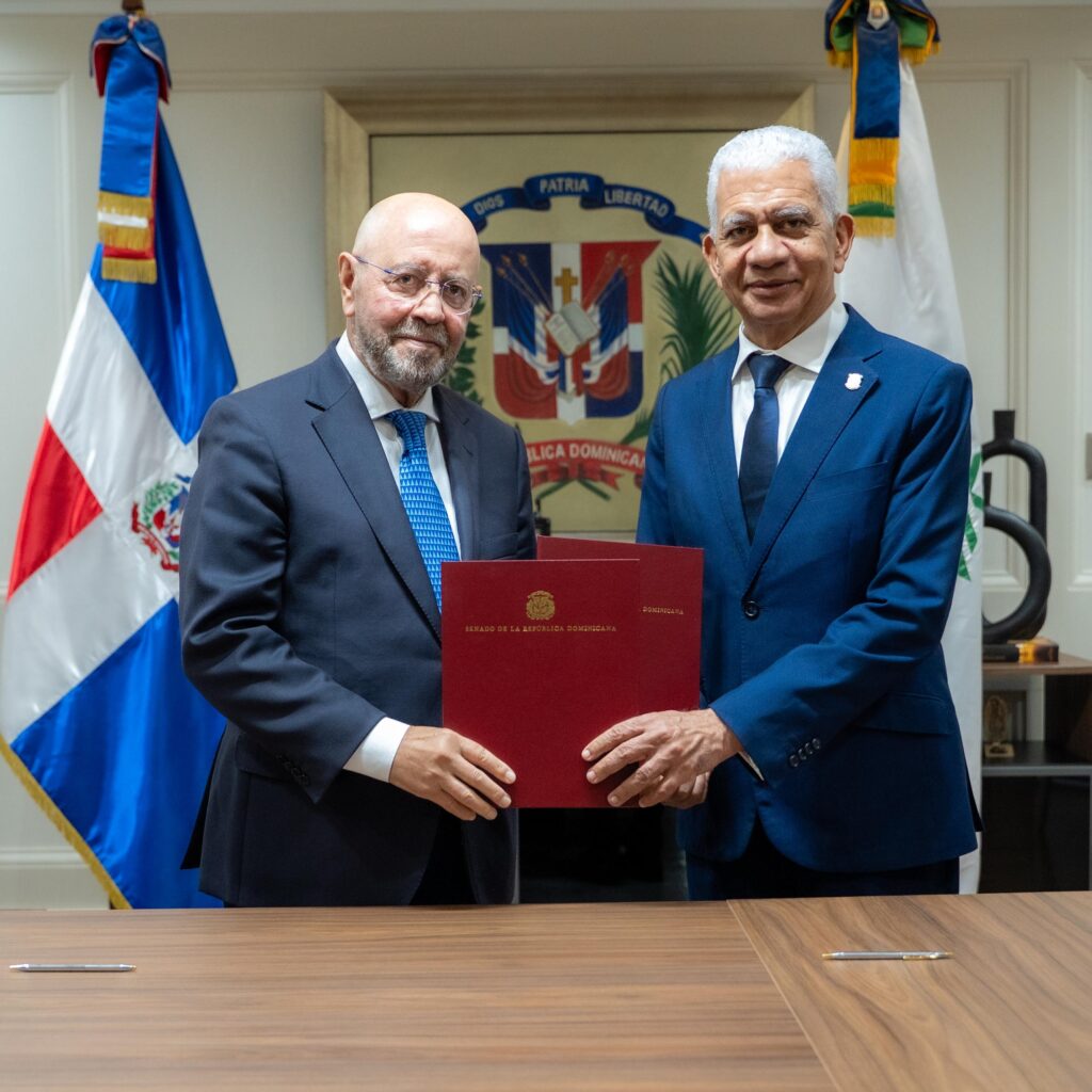 Senado firma convenio de colaboración interinstitucional con UNICARIBE - Noticias de hoy en República Dominicana | De Último Minuto