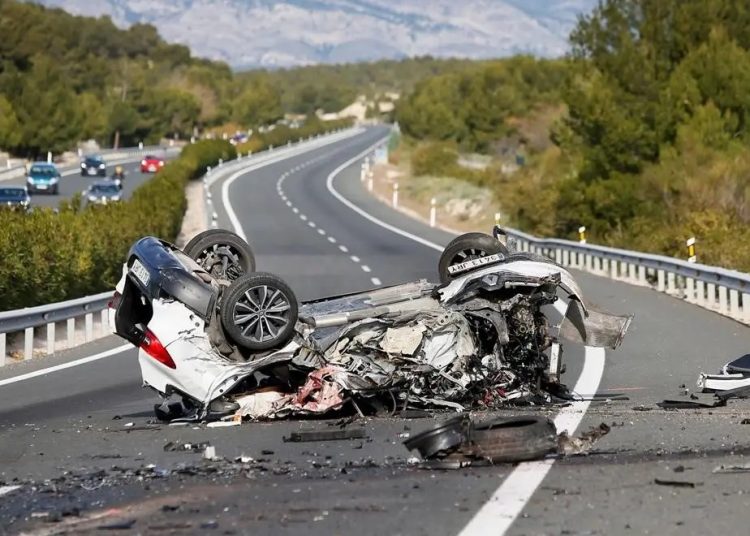 Accidente de tránsito deja dos fallecidos y un herido en Otaña, Monte Plata