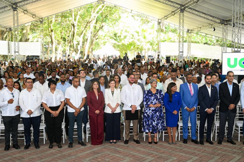 Vicepresidenta dicta conferencia en SPM sobre importancia de las zonas francas | 2 | Vicepresidenta dicta conferencia en SPM sobre importancia de las zonas francas