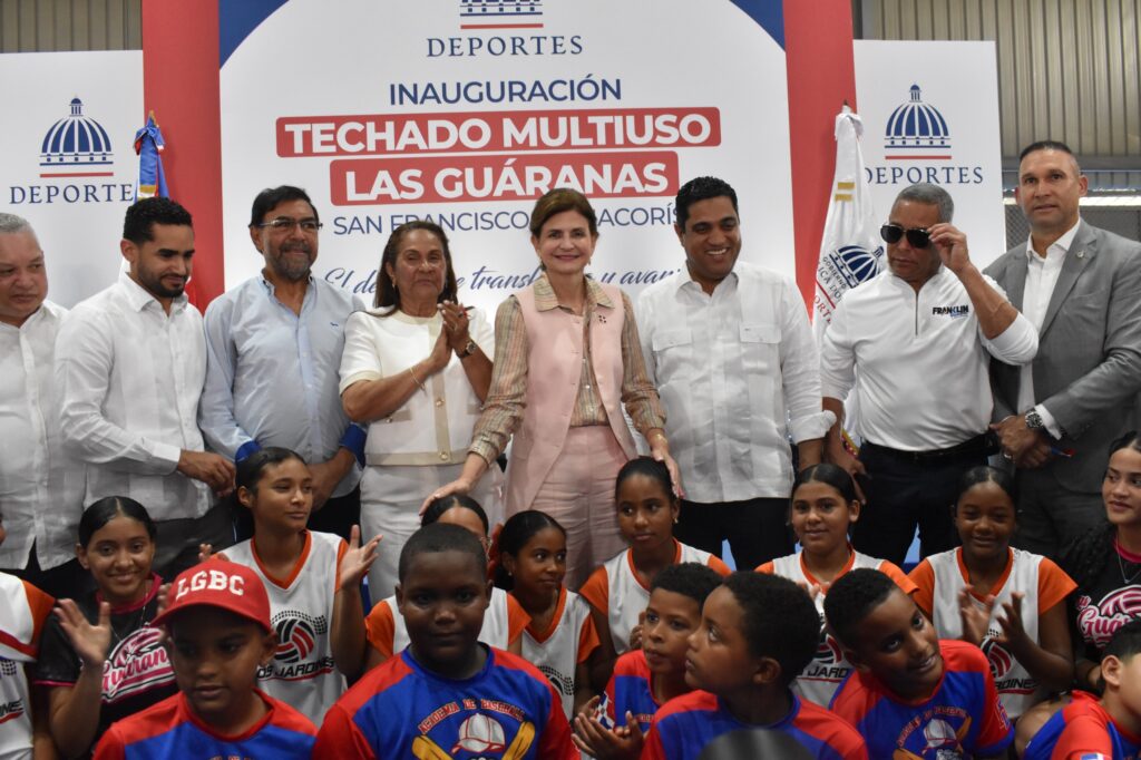 Vicepresidenta y ministro de Deportes entregaron el Techado Multiusos en Las Guáranas - Noticias de hoy en República Dominicana | De Último Minuto